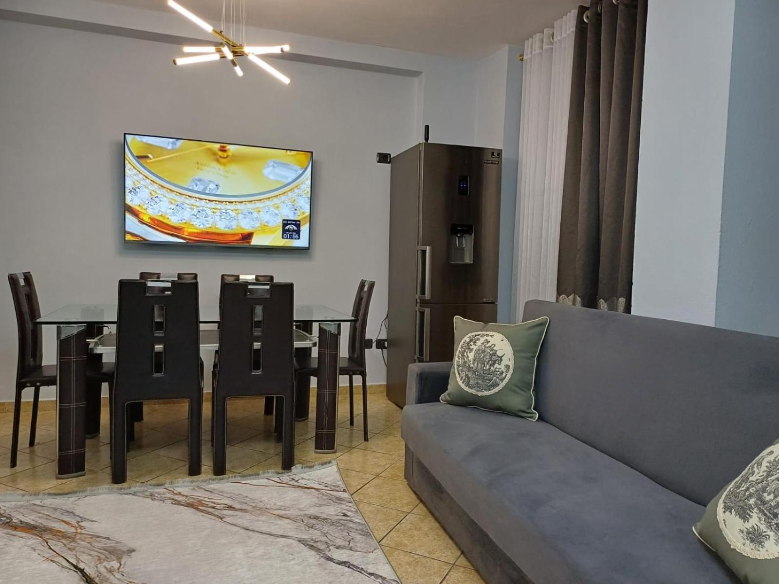 Elda Yellow Palace, Pazari I Ri Appartement Tirana