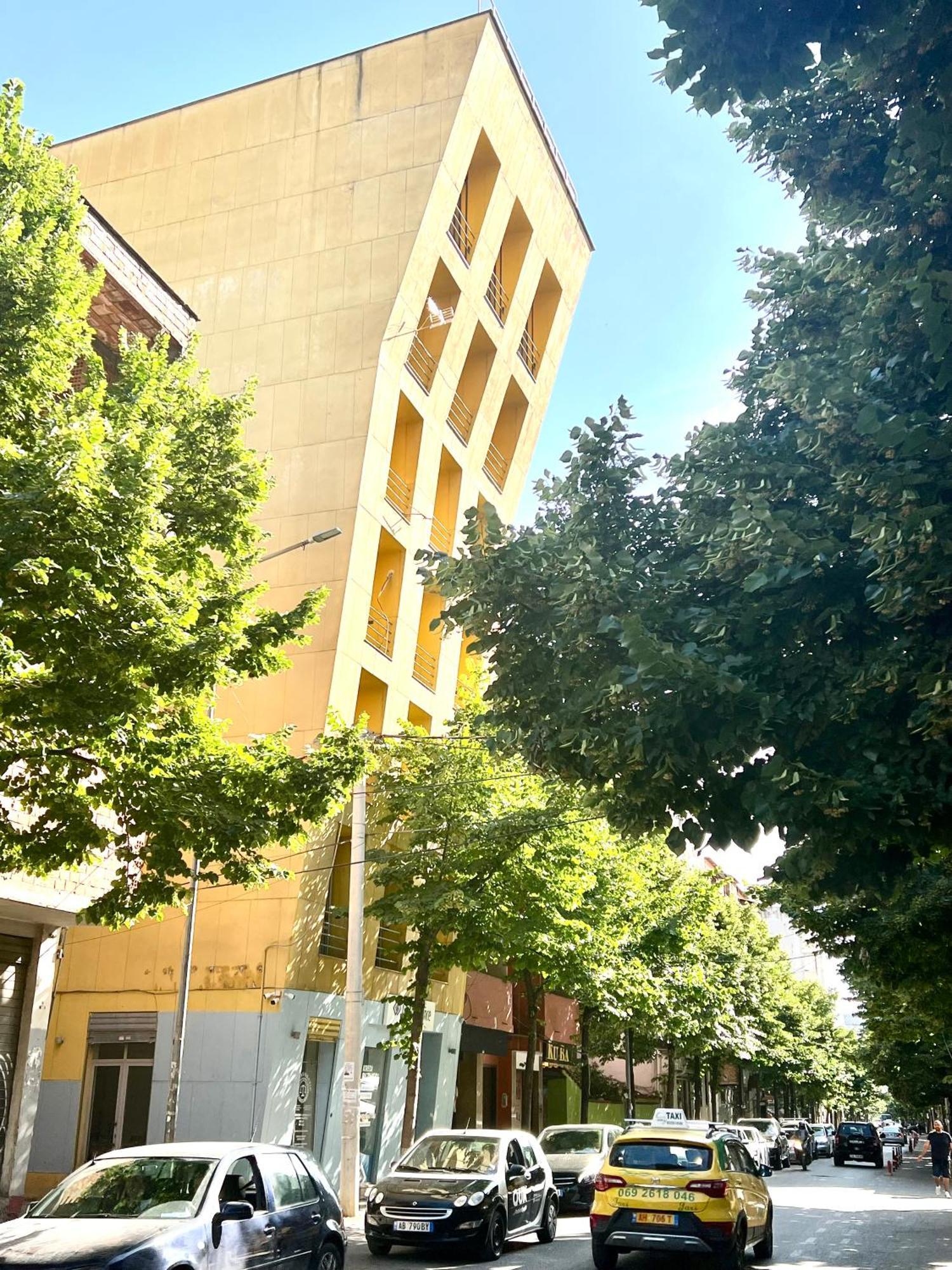 Elda Yellow Palace, Pazari I Ri Appartement *
