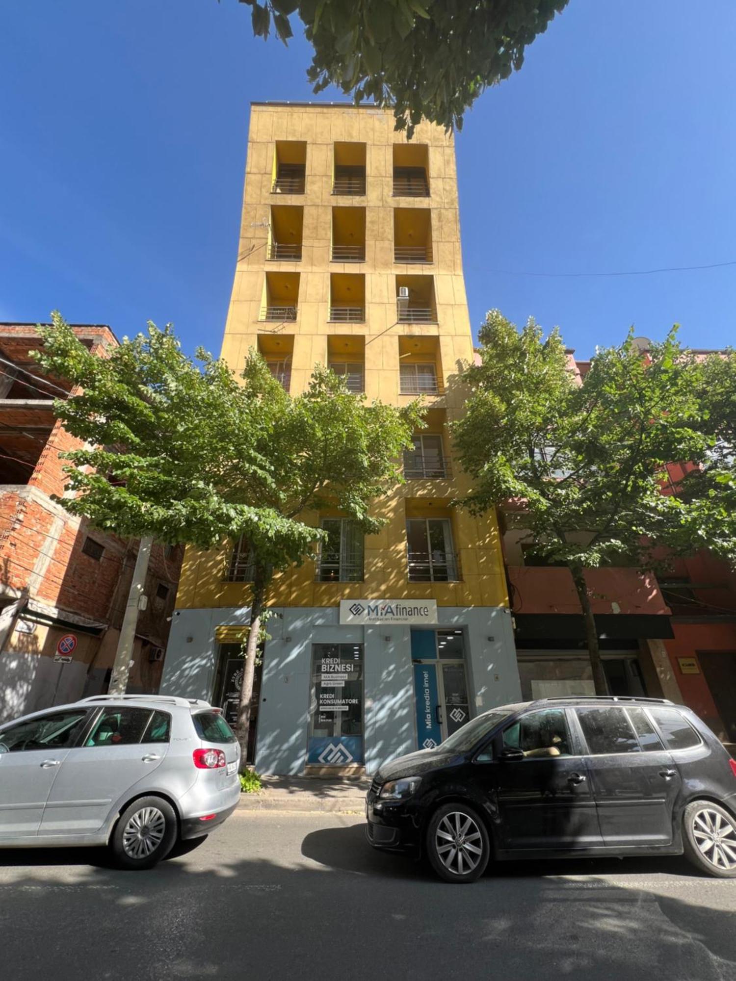 Elda Yellow Palace, Pazari I Ri Apartment *